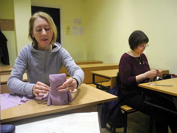 Занятие по курсу кроя и пошива штор и текстиля в интерьере в учебном центре Успех (Киев)